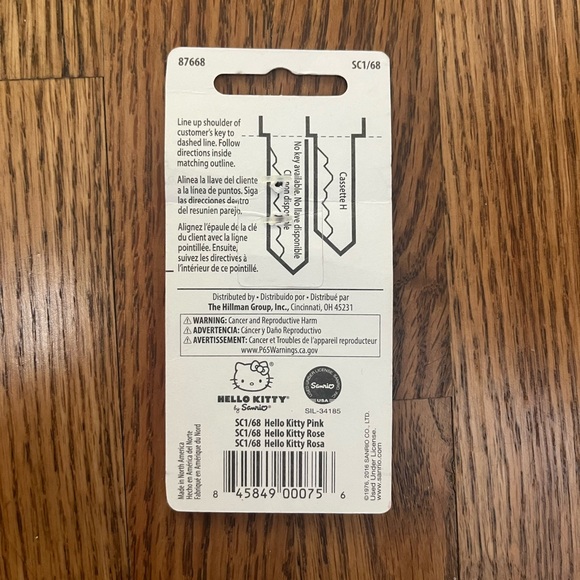 Hello Kitty Key - Picture 3 of 3